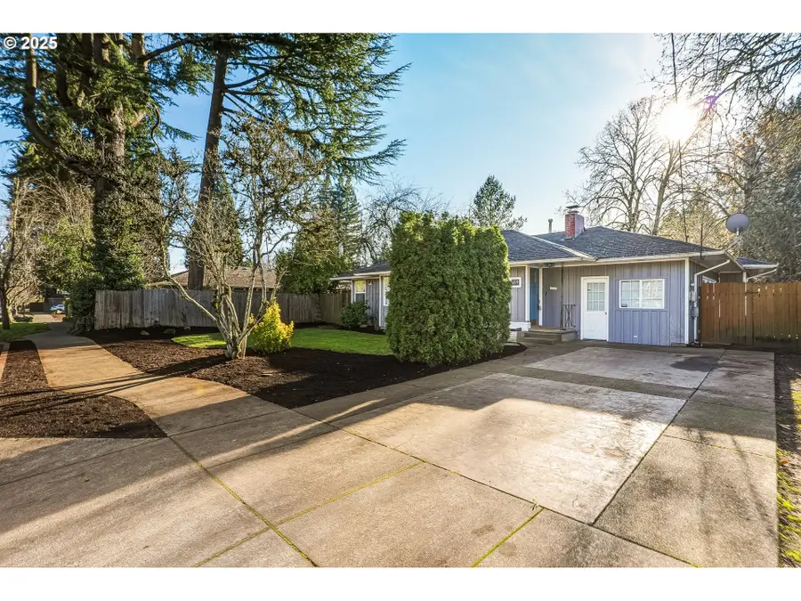 664 NE Grant St, Hillsboro, OR 97124 - Image #3
