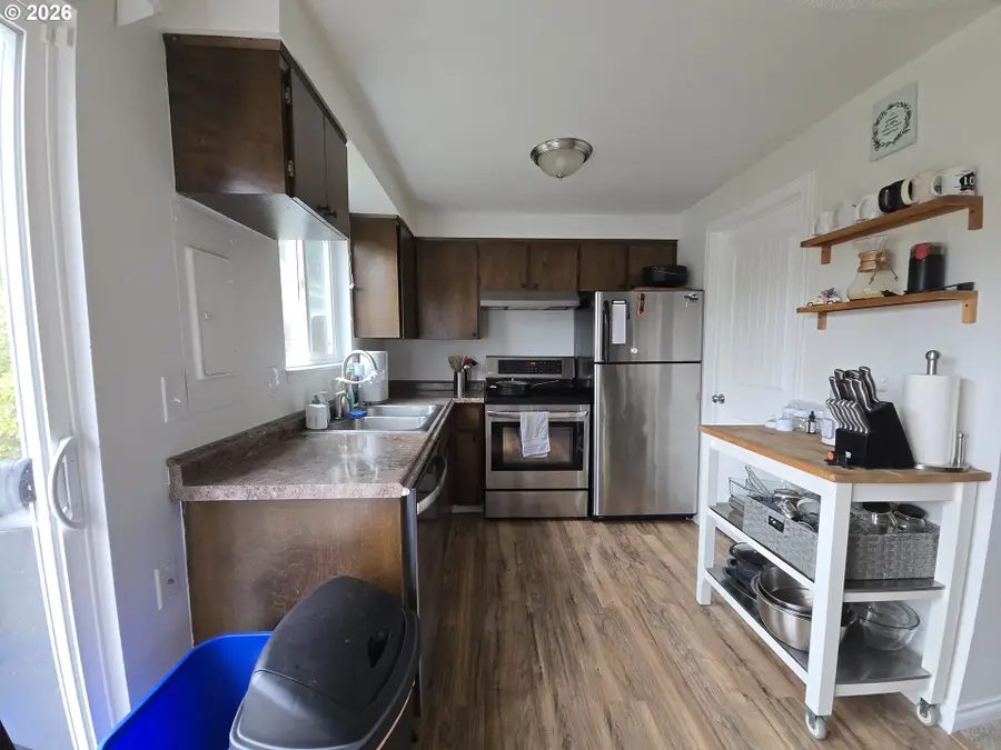 922 NW Greeley St, Camas, WA 98607 - #2