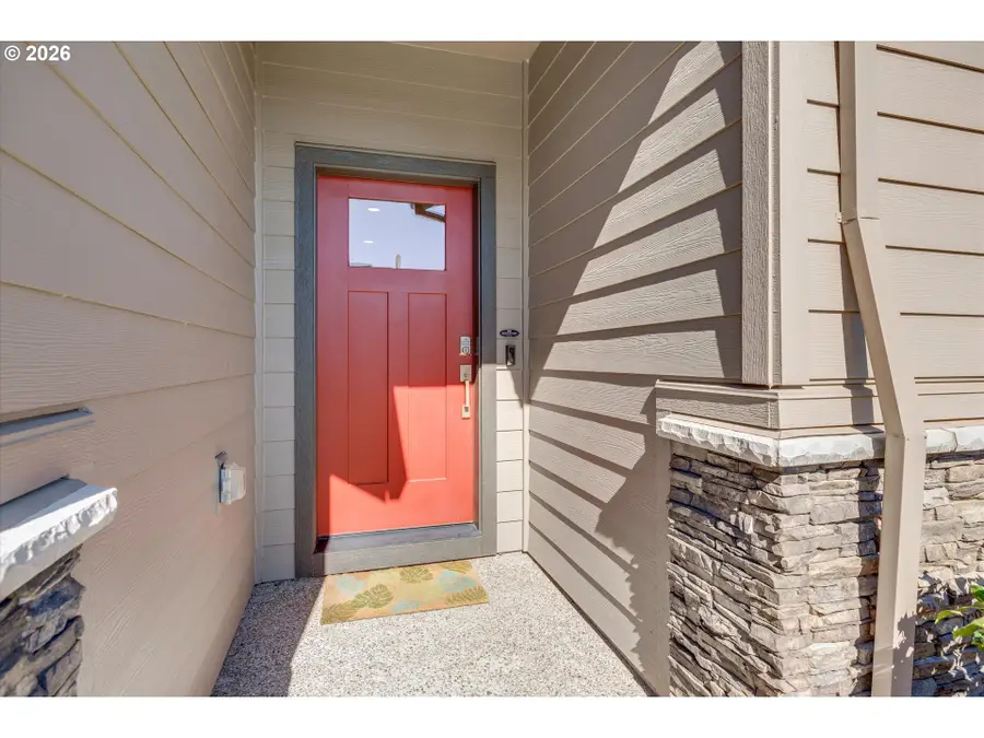 1149 S Walnut St, Canby, OR 97013 - #2