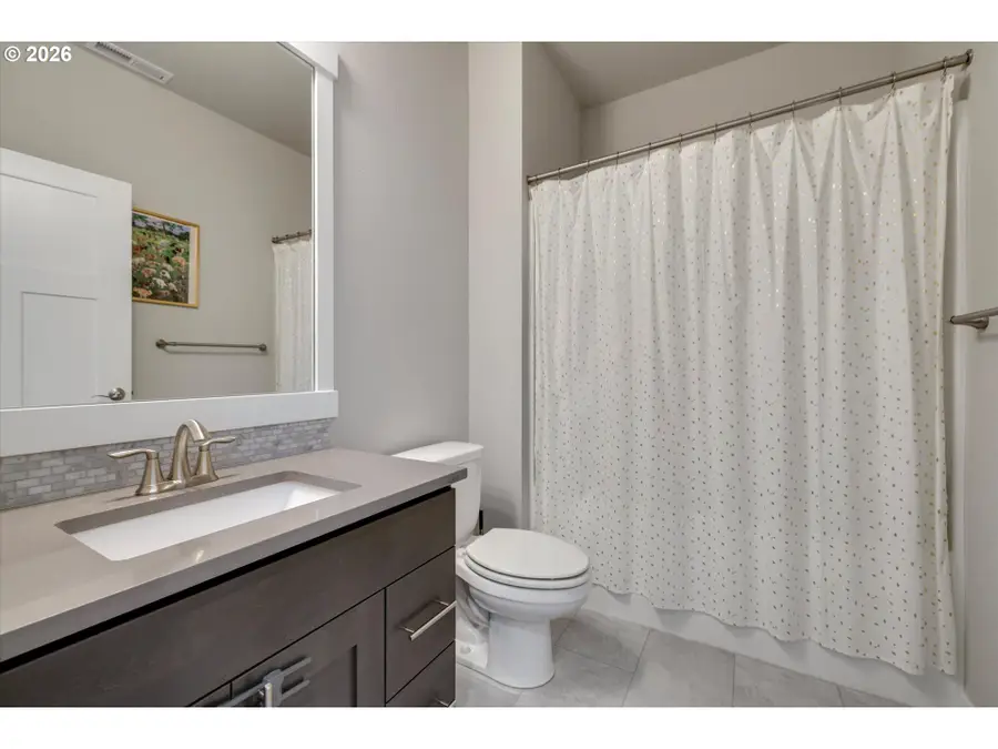 1149 S Walnut St, Canby, OR 97013 - #3