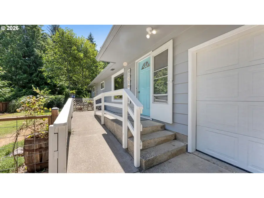 4976 Lake Dr, Florence, OR 97439 - #2
