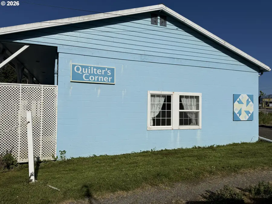 335 7th St, Port Orford, OR 97465 - #2