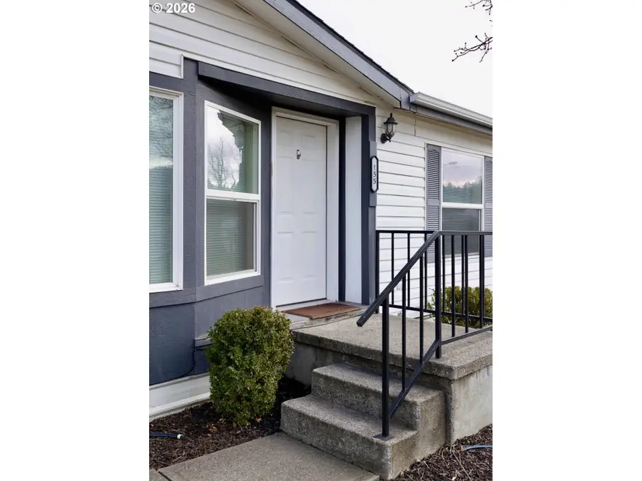 155 S 20th Ave, Elgin, OR 97827 - #2