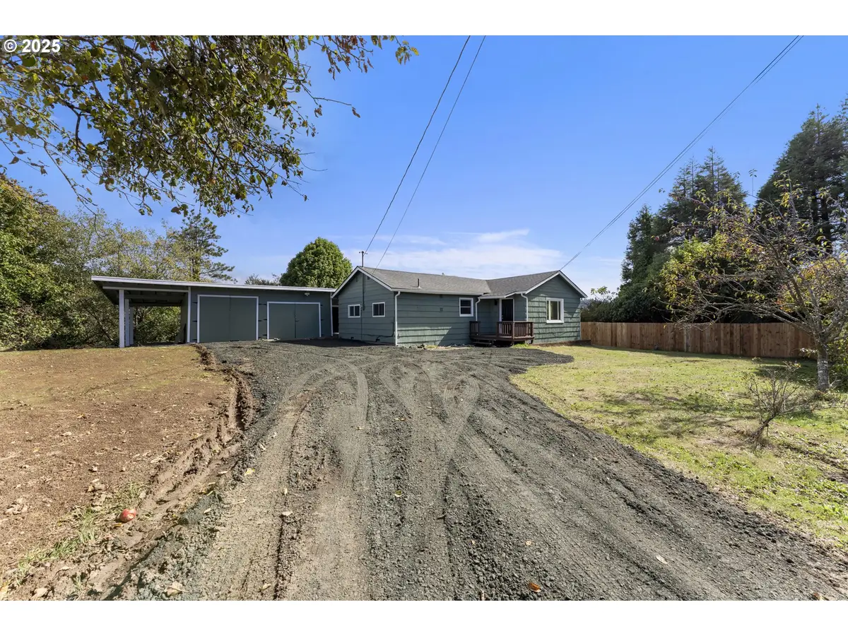 63701 Chamberlain Rd, Bunker Hill, OR 97420 - Image #1