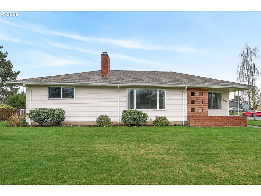 1345 NE 9th St, McMinnville, OR 97128 - #2