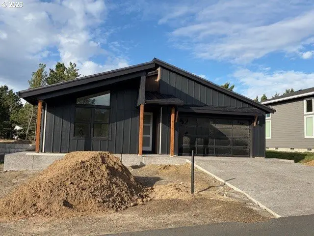 551 Meadows Dr, Manzanita, OR 97130 - Image #1