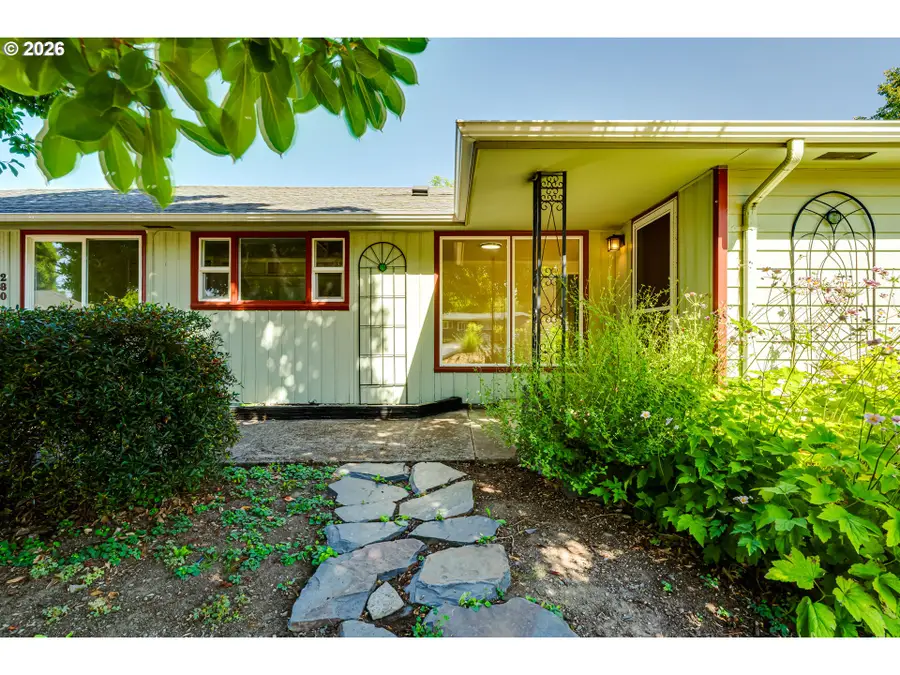 280 Regal Ct, Eugene, OR 97401 - #2