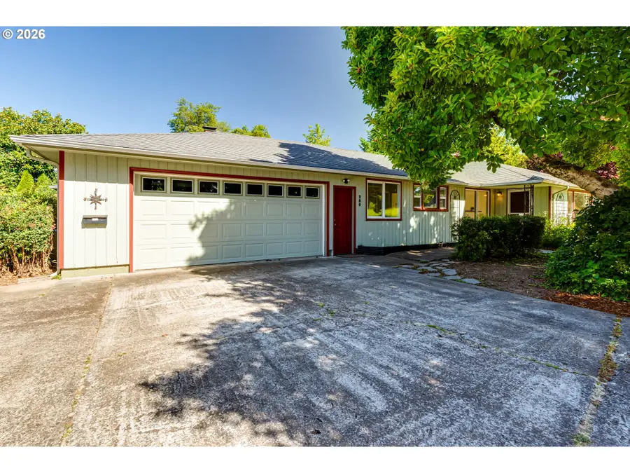 280 Regal Ct, Eugene, OR 97401 - #3