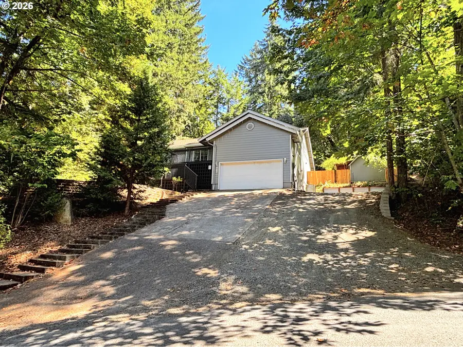 867 S 71st St, Springfield, OR 97478 - #2