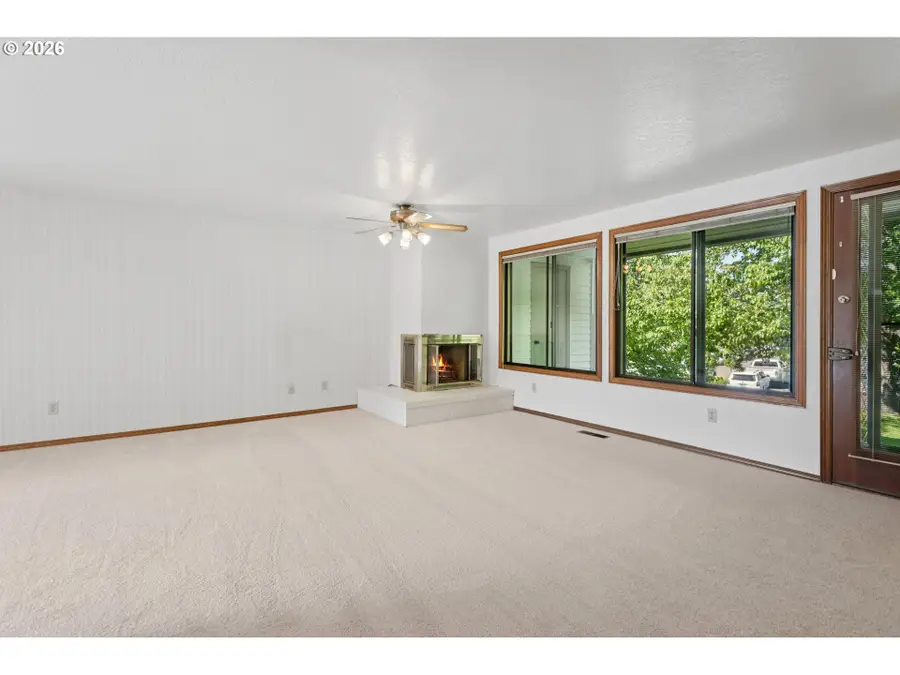 12116 SE 104th Ct, Northwest Clackamas, OR 97086 - #3