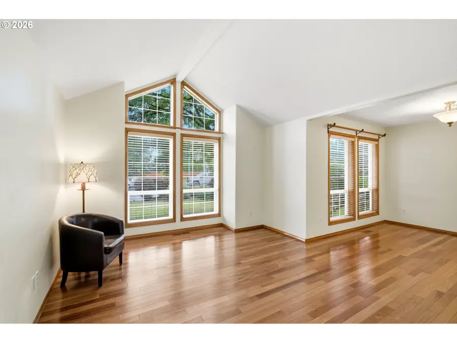 455 NW Meadowlark Ct, McMinnville, OR 97128 - #3