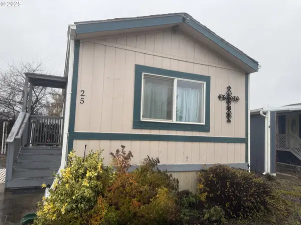 612 N Cascade Dr #25, Woodburn, OR 97071