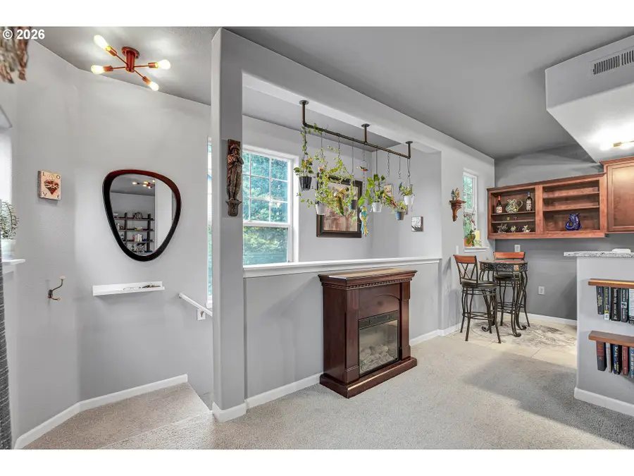 925 Springtree Ln, West Linn, OR 97068 - #3