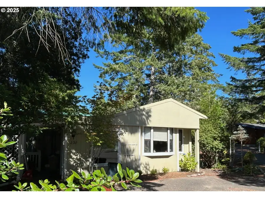 238 Horseshoe Bend, Florence, OR 97439 - Image #2