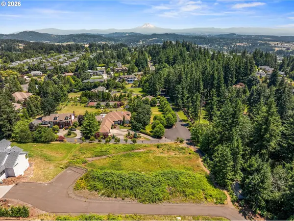 13733 SE Aldridge Rd, HappyValley, OR 97086