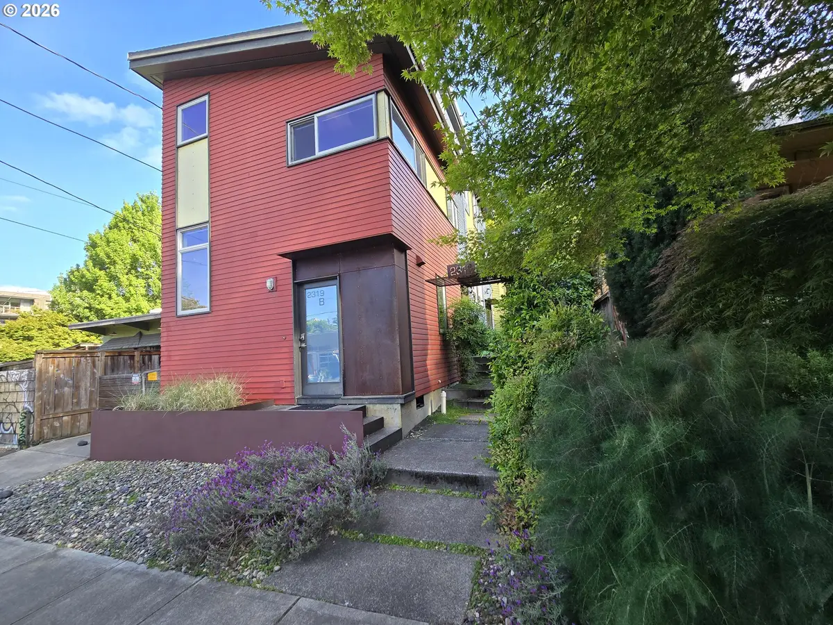 2319 SE Belmont St, Portland, OR 97214 - #1