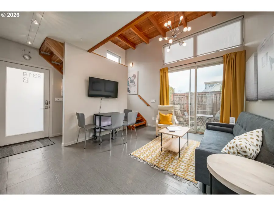 2319 SE Belmont St, Portland, OR 97214 - #2