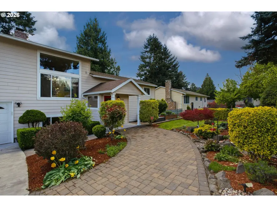 10520 NE Siskiyou St, Portland, OR 97220 - #3