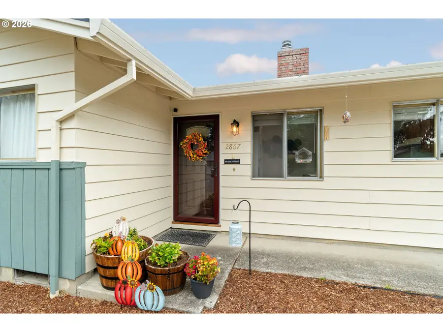2867 NE Azalea St, Hillsboro, OR 97124 - #3