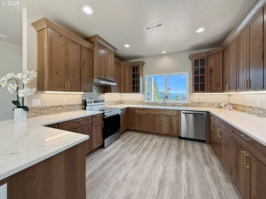 891 Joshua Ct, Brookings, OR 97415 - #3