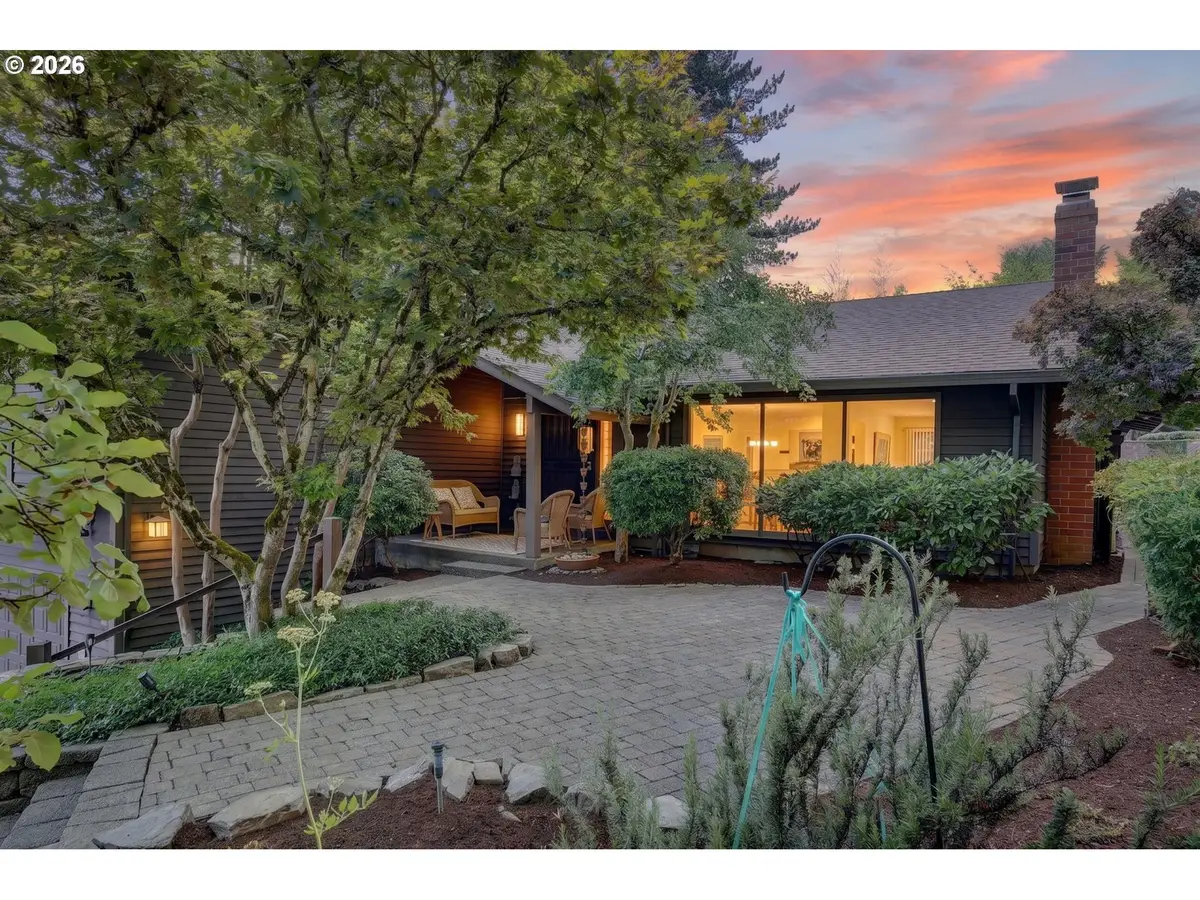 3165 SW Raleighview Dr, Portland, OR 97225 - #1