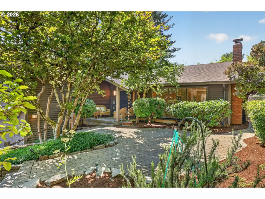 3165 SW Raleighview Dr, Portland, OR 97225 - #3