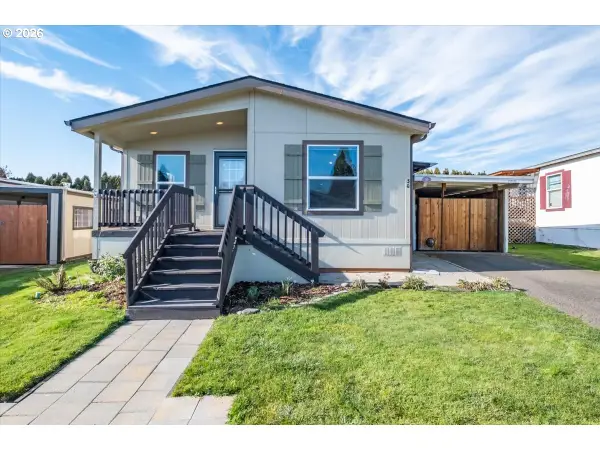 830 N Main St, MtAngel, OR 97362