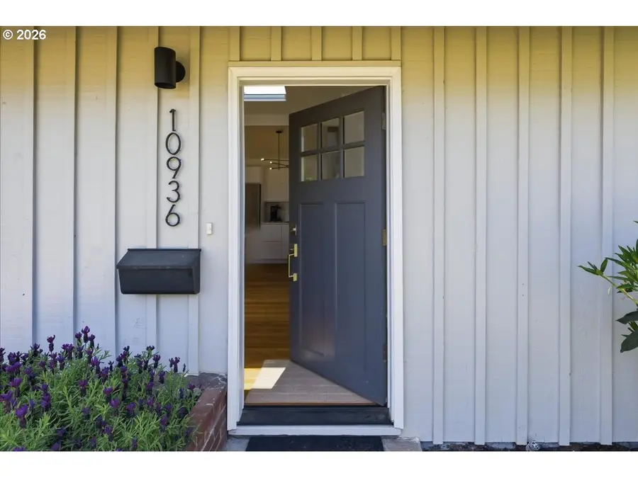 10936 NE Russell St, Portland, OR 97220 - #3