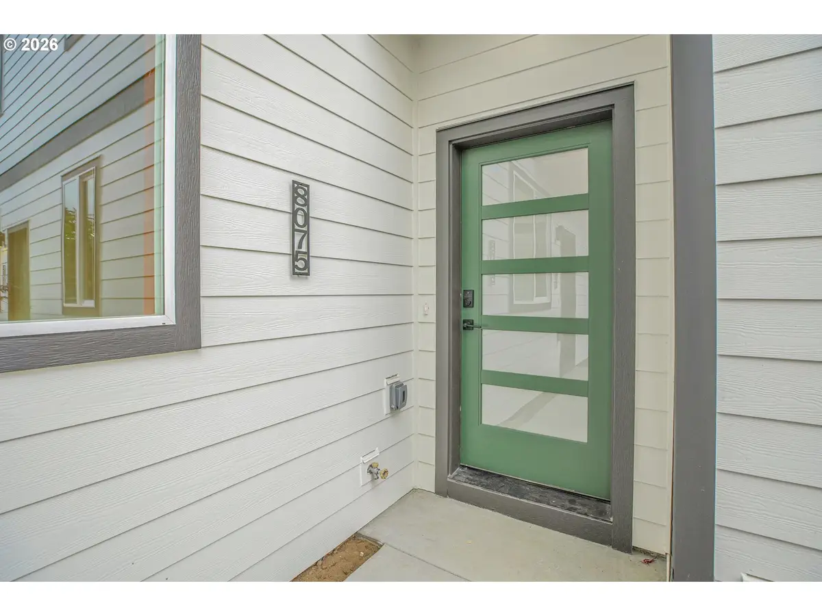 8075 SE Carlton St, Portland, OR 97206 - #1