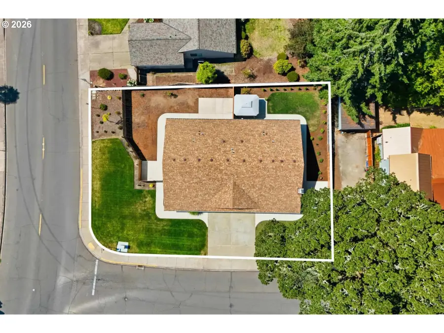 931 SW Fleishauer Ln, McMinnville, OR 97128 - #2