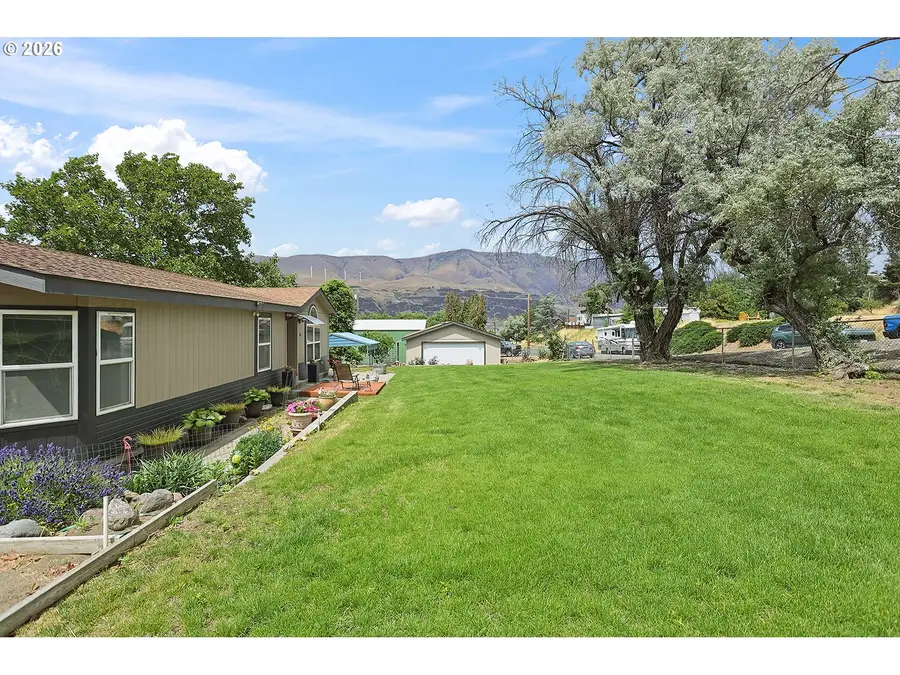318 Murray St, Rufus, OR 97050 - #3