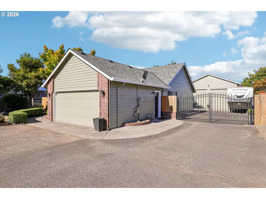 136 Thunderbird St, Molalla, OR 97038 - #3
