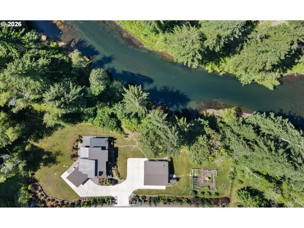 7113 Kalama River Rd, Kalama, WA 98625
