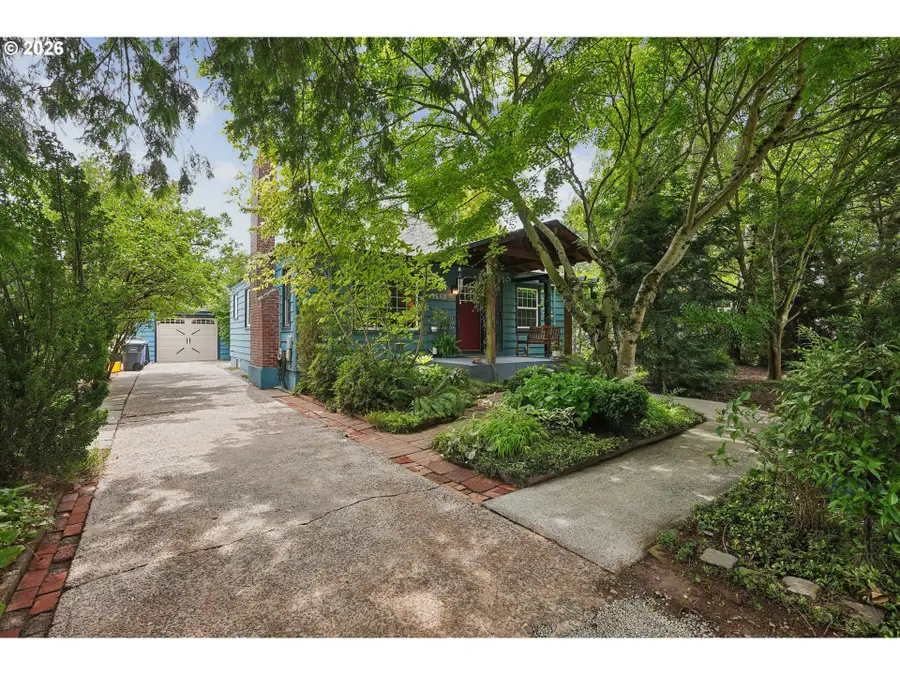 5900 NE Ainsworth St, Portland, OR 97218 - #3