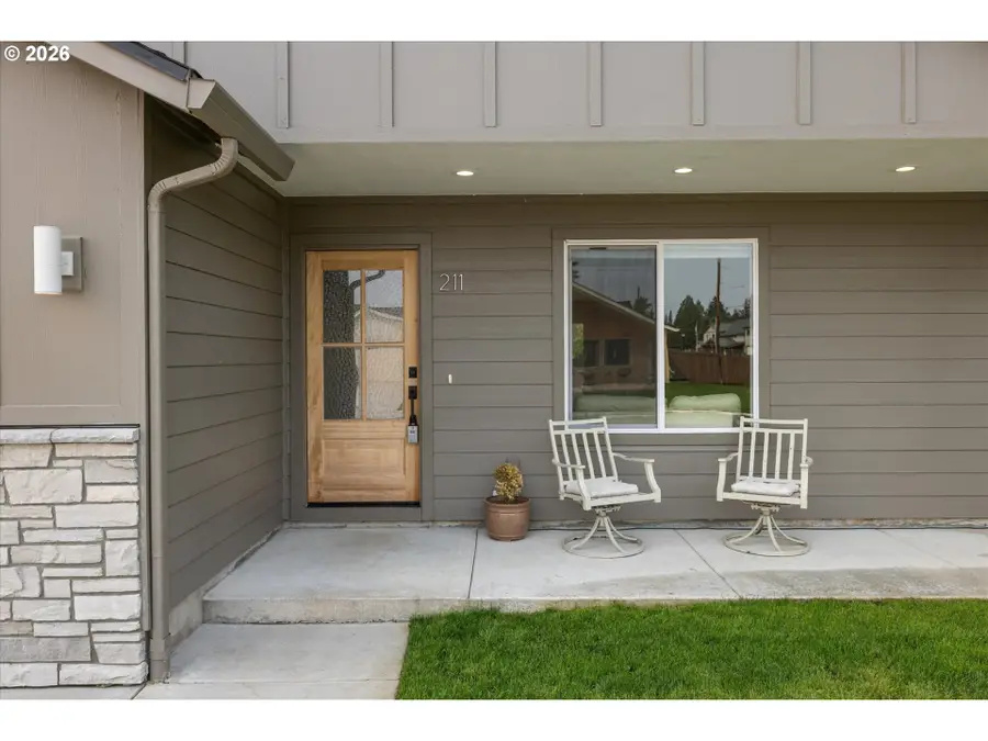 211 W Oak St, Yacolt, WA 98675 - #3