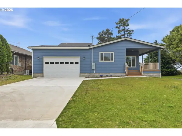 1560 Monroe St, NorthBend, OR 97459