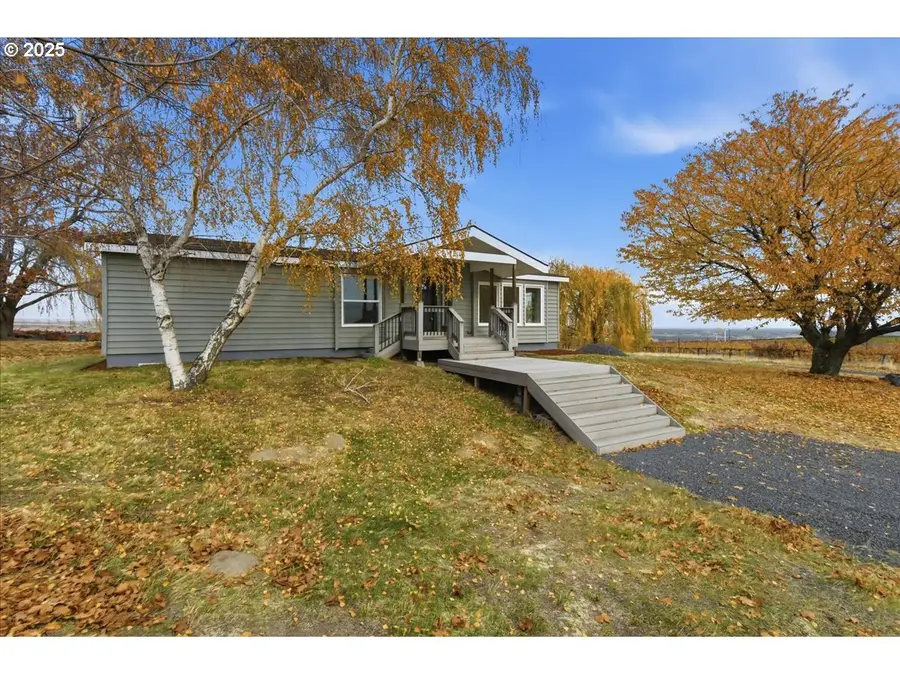 499 Alderdale Rd, Horse Heaven Hills Plateau, WA 99356 - Image #2