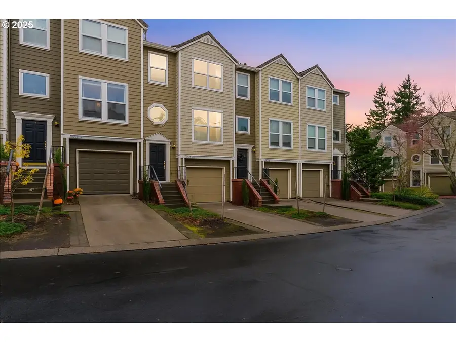 10124 NW Brighton Ln, Portland, OR 97229 - Image #3