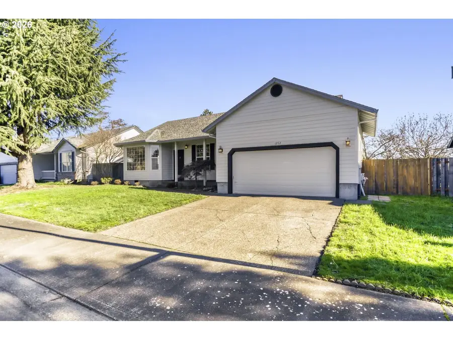 1252 NE 22nd Ave, Hillsboro, OR 97124 - #2