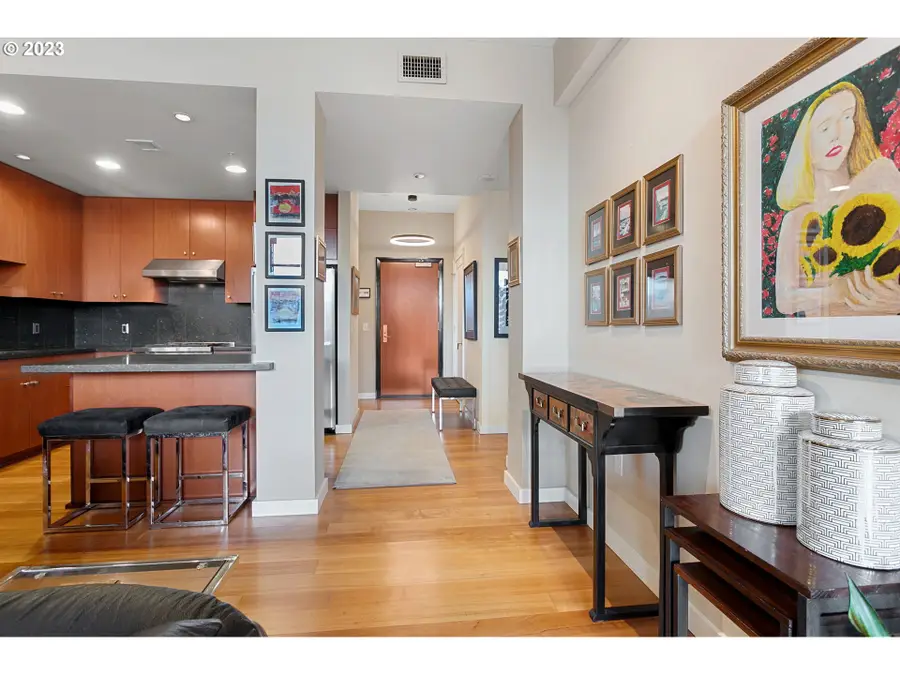 1025 NW Couch St #613, Portland, OR 97209 - #3
