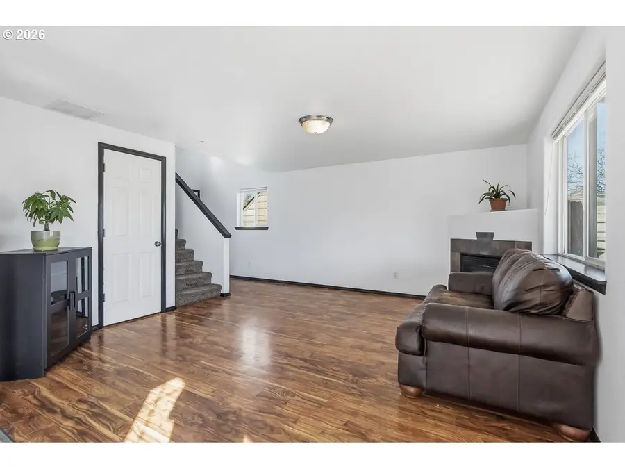 319 Berkley Ave, Molalla, OR 97038 - #3