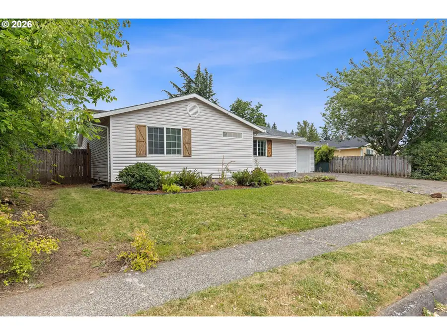 2221 SW Indian Mary Ct, Troutdale, OR 97060 - #2