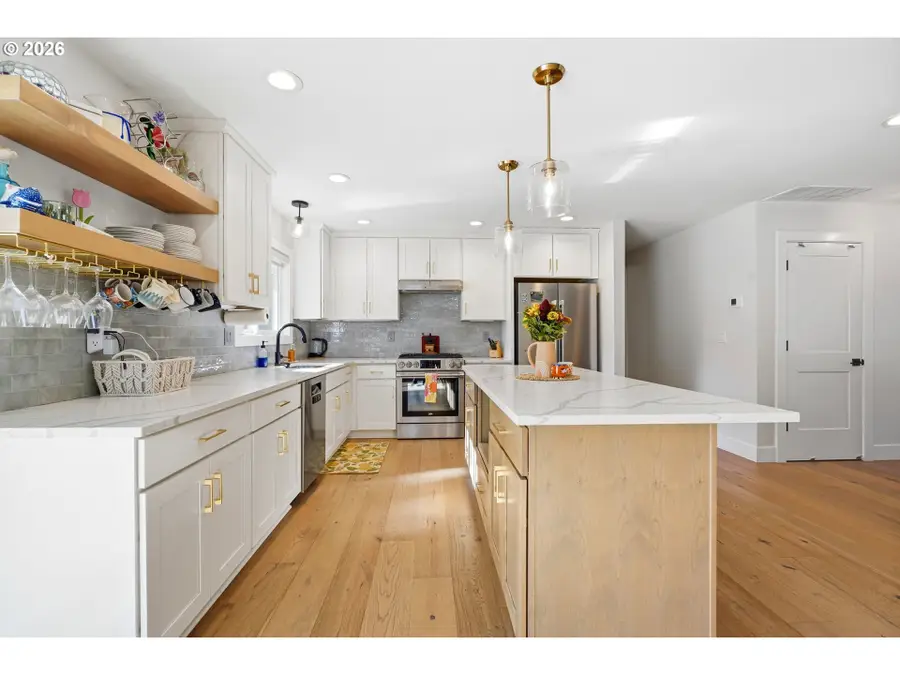 5840 SW Burma Rd, Northwest Clackamas, OR 97035 - #3