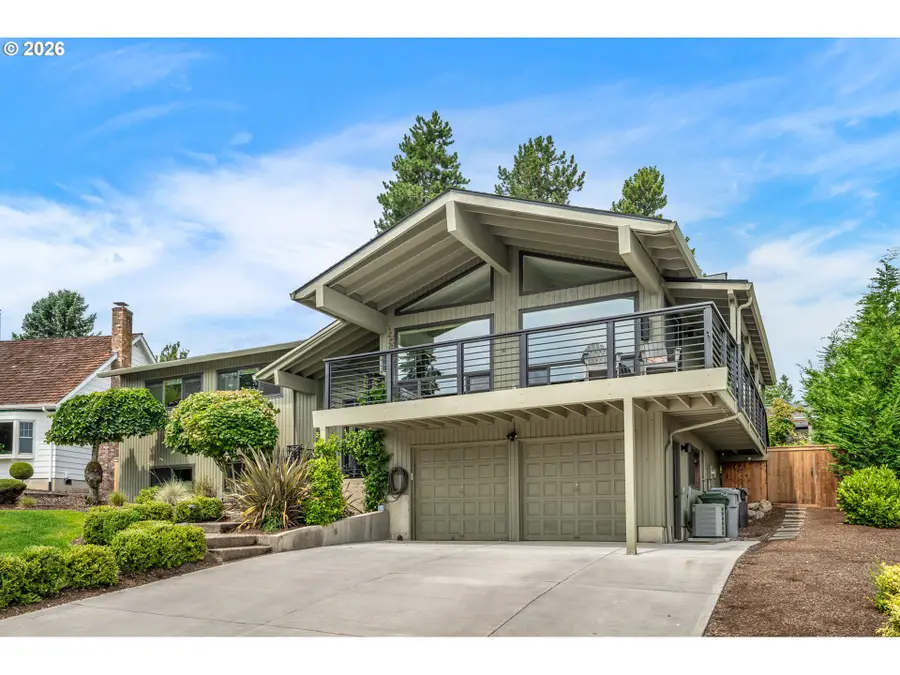 2418 Saddle Ct, Northwest Clackamas, OR 97068 - #2