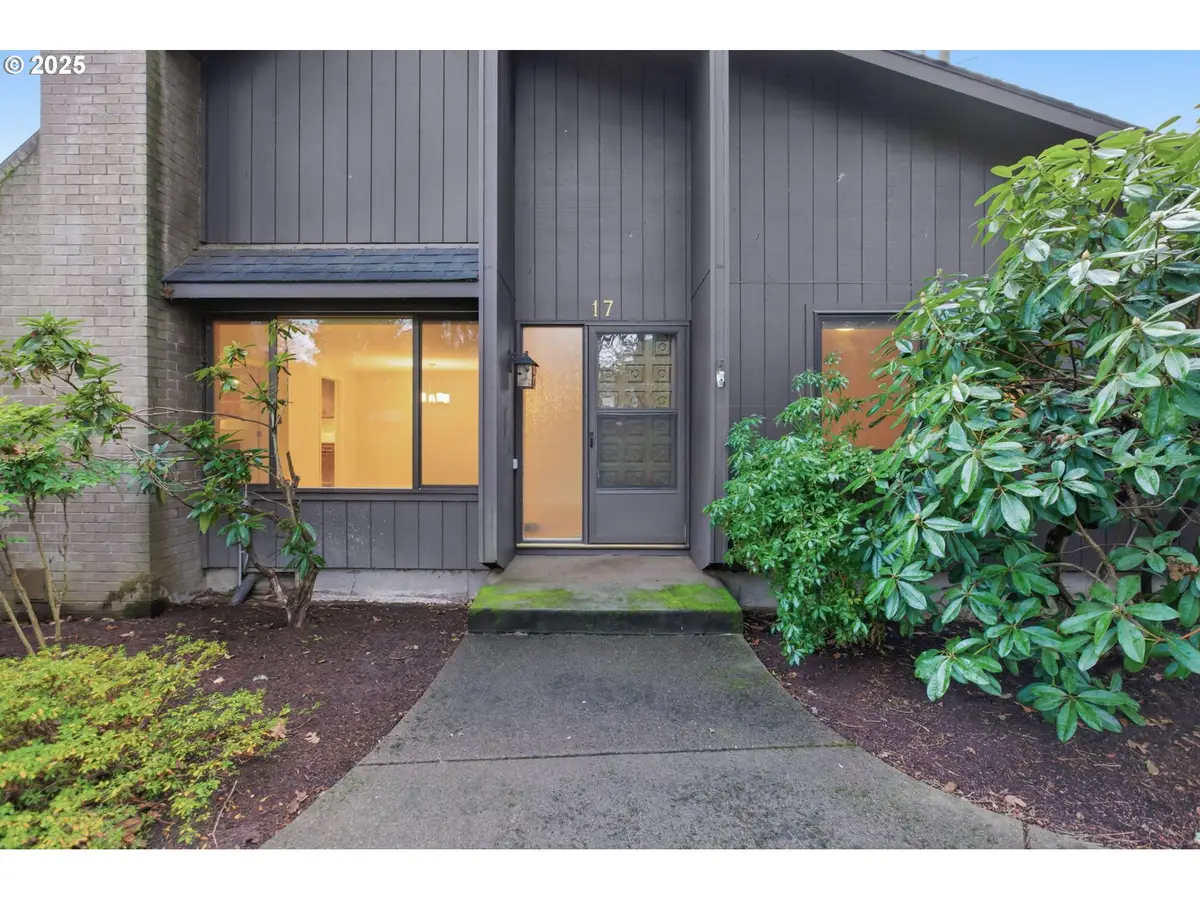 17 Westbrook Way, Eugene, OR 97405 - Image #1