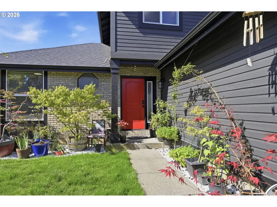 2076 Assumption St, Eugene, OR 97402 - #3