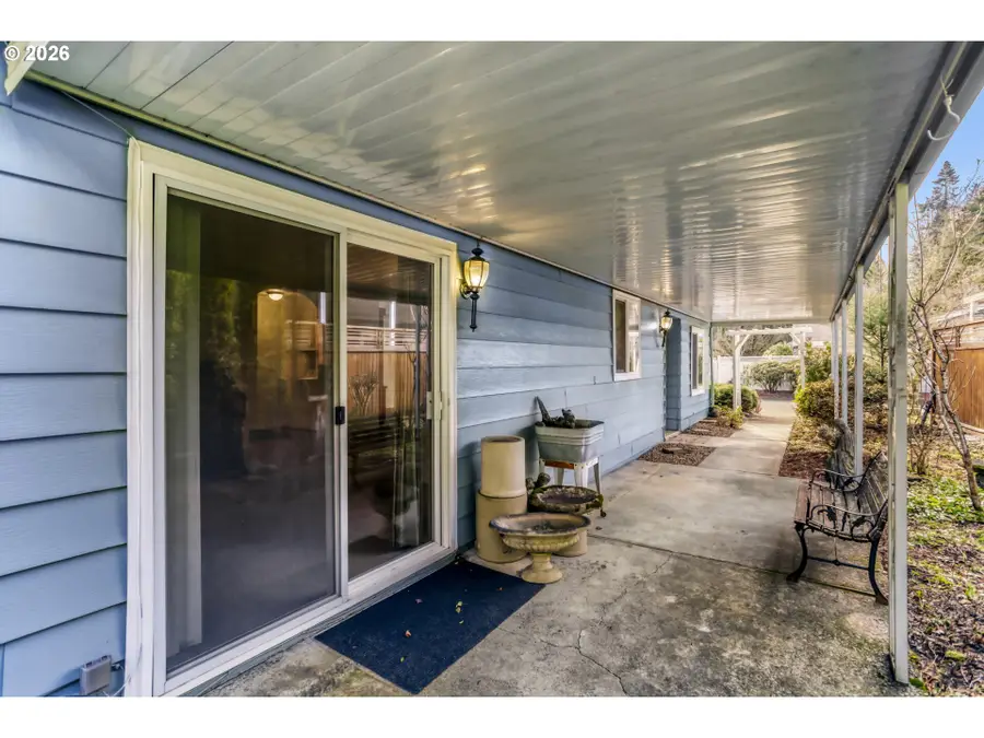 100 SW 195th Ave #4, Beaverton, OR 97006 - Image #2