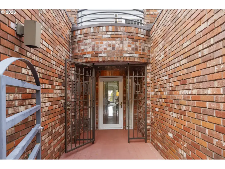 1941 SW Market Street Dr, Portland, OR 97201 - #3