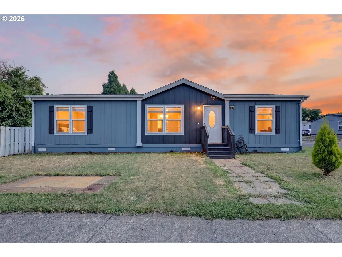 2120 SW 29th St #1, Troutdale, OR 97060 - #1