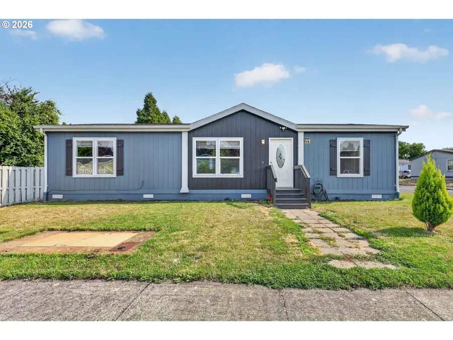 2120 SW 29th St #1, Troutdale, OR 97060 - #2